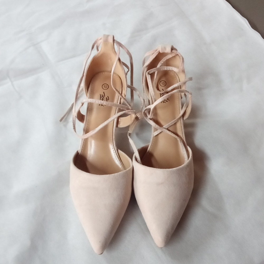 Heel the world women's 10 heels